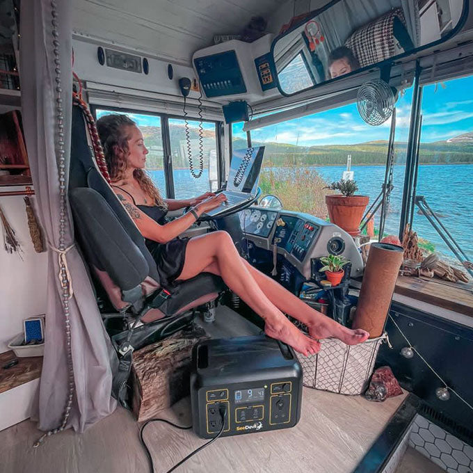 1200W 1132Wh Portable Power Station